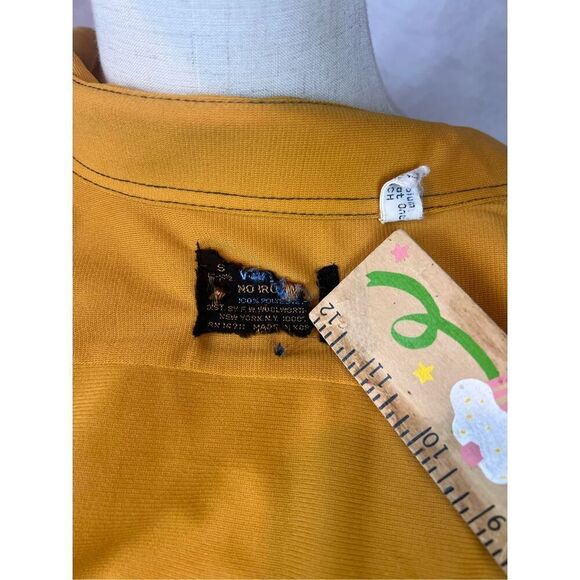 Vintage 1970s Plus Size Golden Yellow Blouse Dagger Collar Top Mod MCM Disco L - Picture 8 of 8
